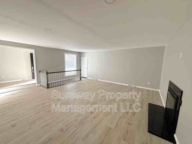 605 Heather Ln - Photo 5 of 30