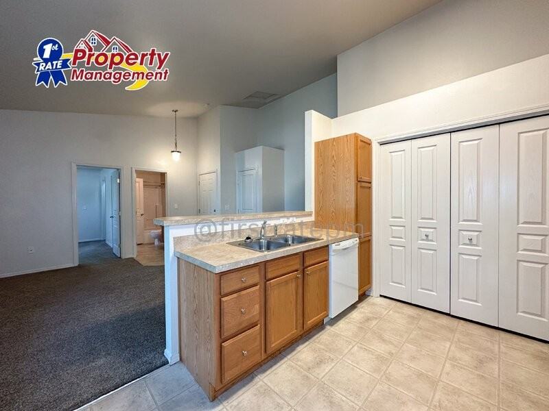 4924 W Stoker Ln #102 - Photo 7 of 24