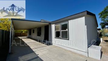 featured image of 315 W Lee St