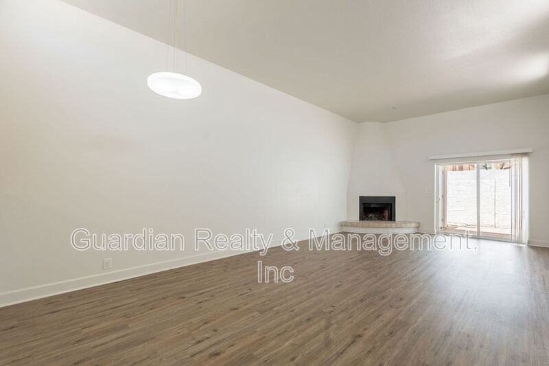 3401 N 37th St #13 - Photo 7 of 30