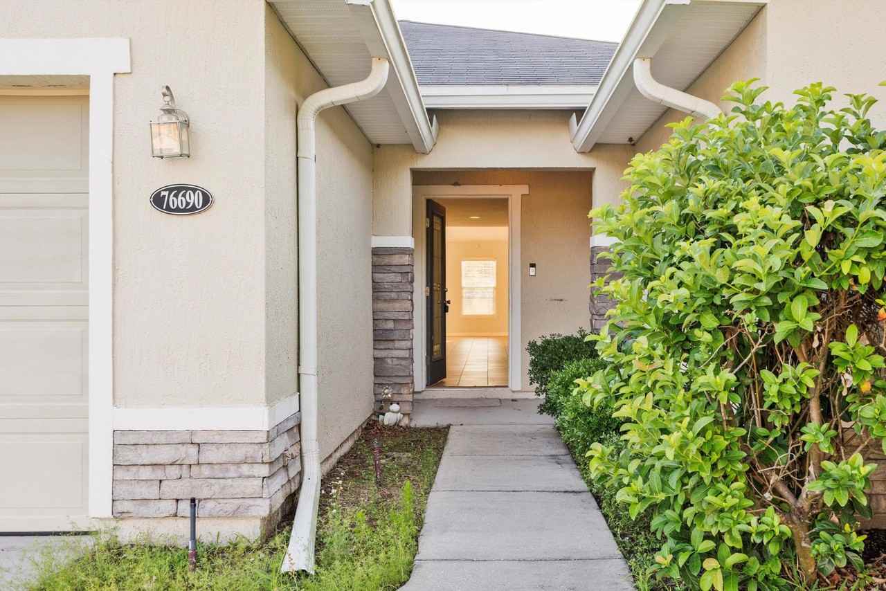 76690 Timbercreek Blvd - Photo 3 of 44