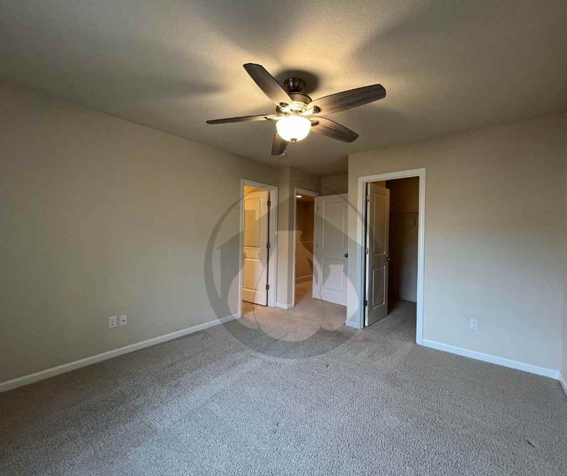 5726 Joynak St S - Photo 5 of 11