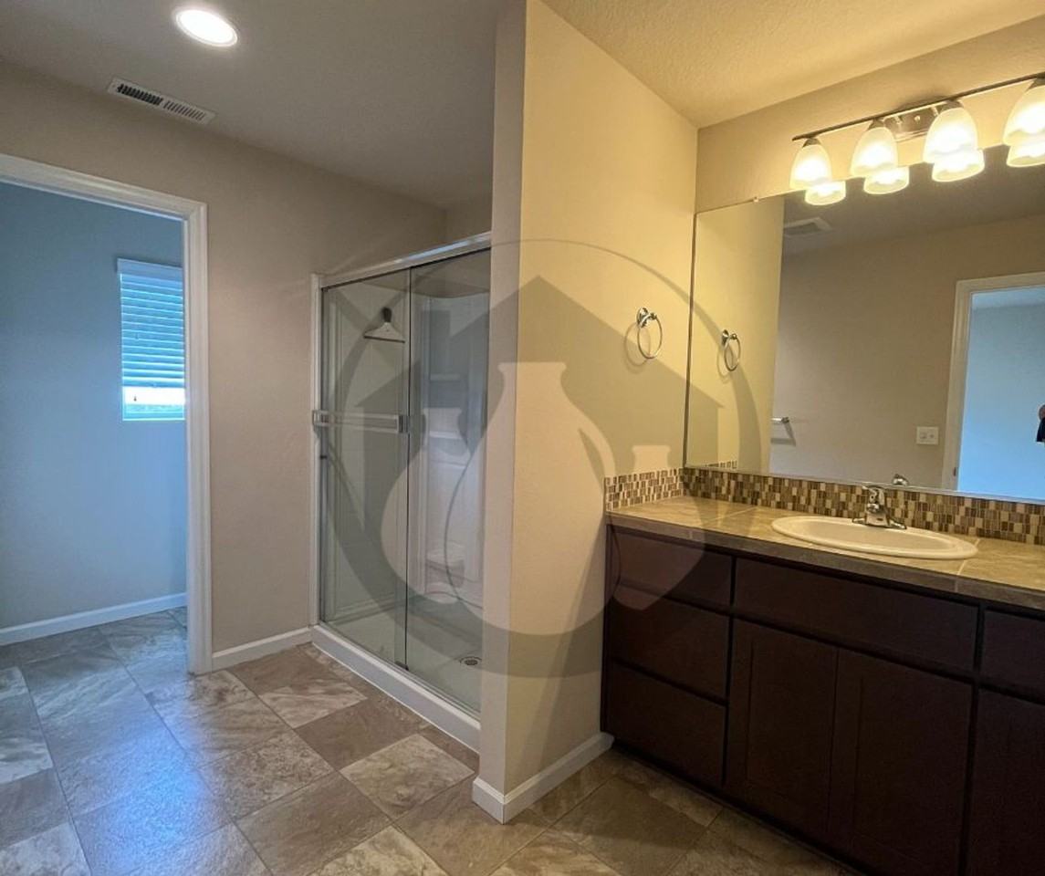 5726 Joynak St S - Photo 6 of 11