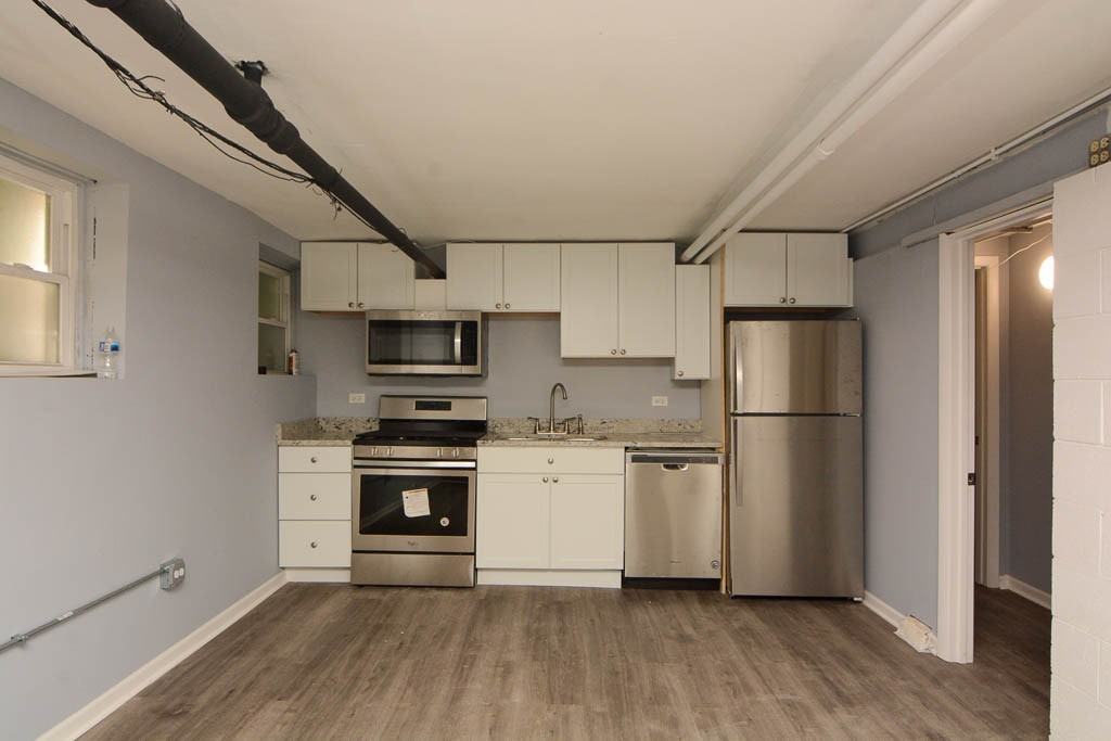 5534 N Artesian Ave #G - Photo 2 of 21