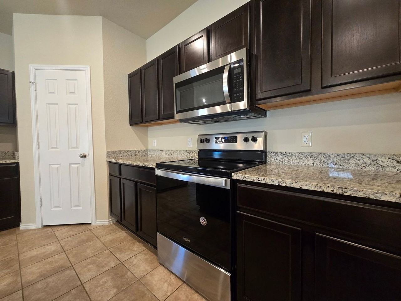 6009 Harriet Tubman Ave - Photo 5 of 20