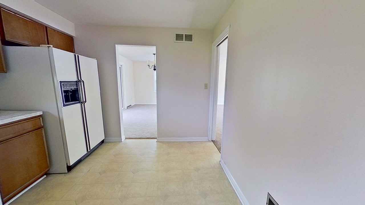 2612 Skylark Dr - Photo 6 of 18