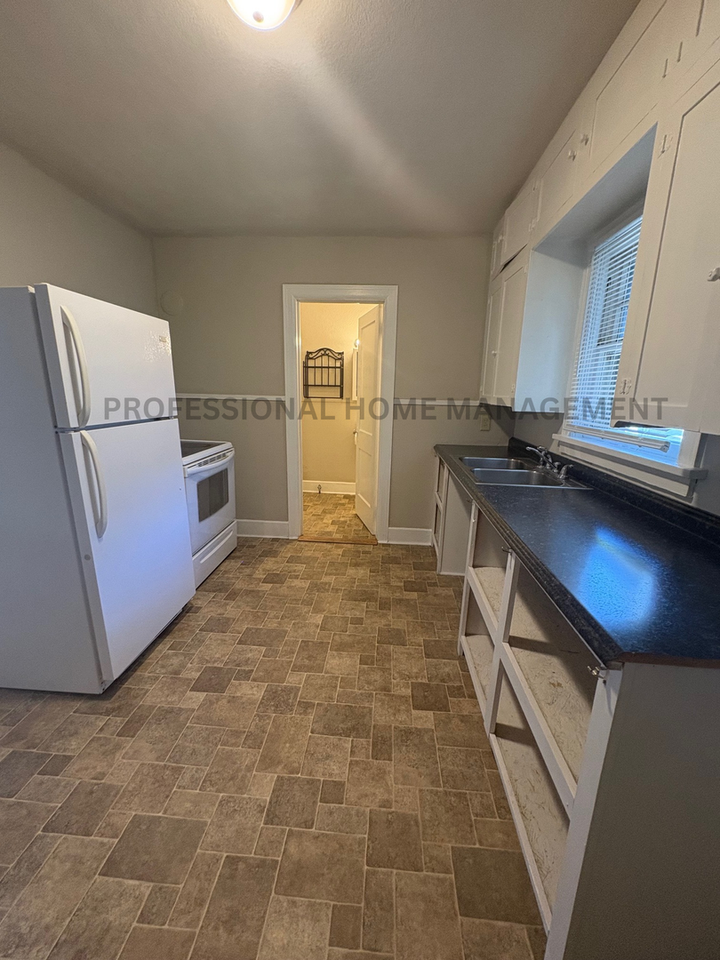 203 Old Mill Rd - Photo 2 of 9