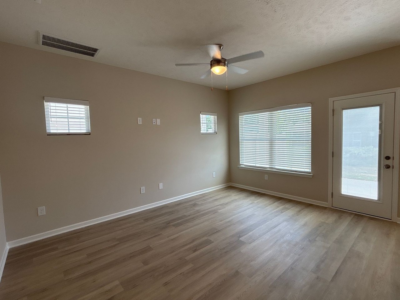 1850 Madison St #501 - Photo 5 of 28