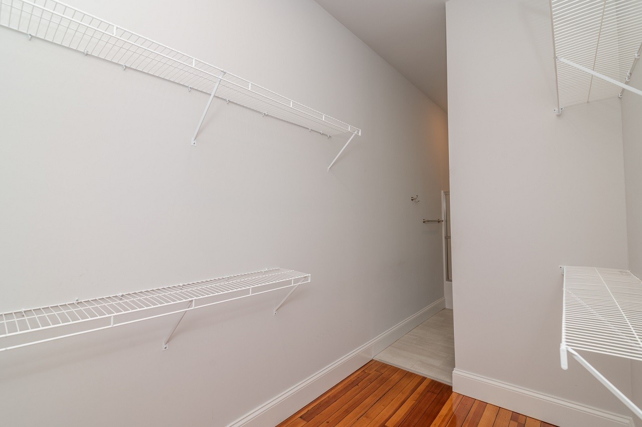 230 West Dunklin (Carpenters' Building) - Photo 4 of 37