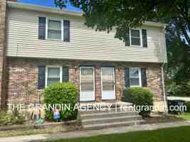 featured image of 2153 Mulberry St