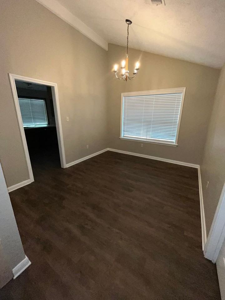 1007 Madera Cir - Photo 3 of 16