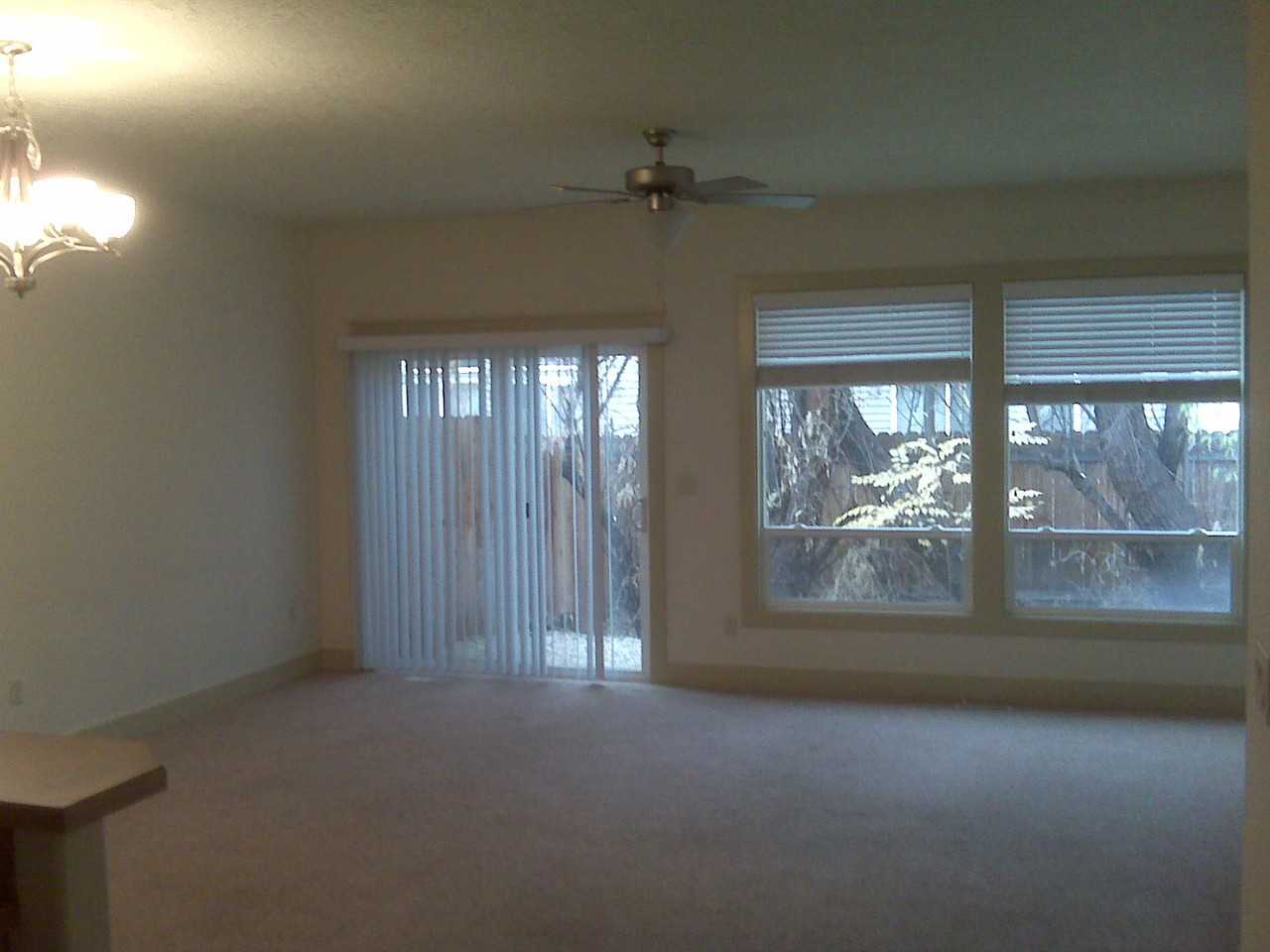 2131 S Amy Ave - Photo 4 of 30