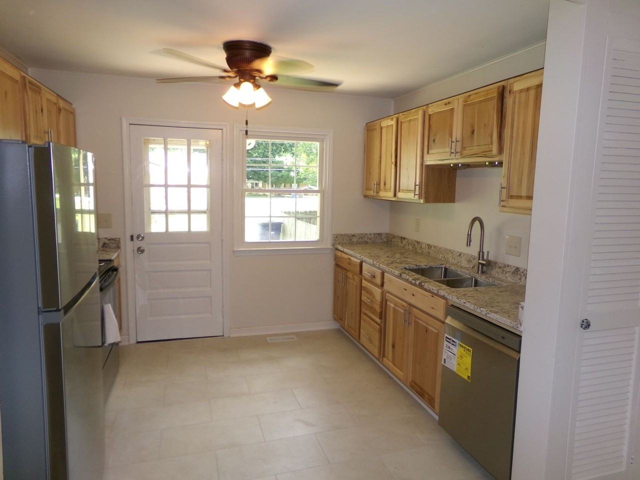 1306 Vestal Rd - Photo 3 of 12