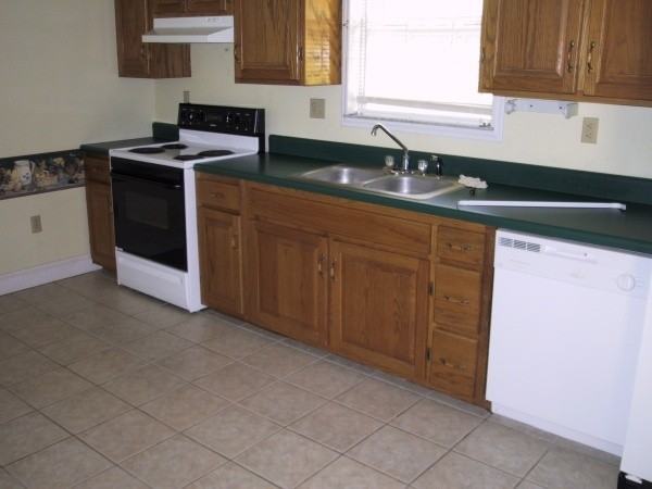 1731 Pembrook Dr - Photo 2 of 29