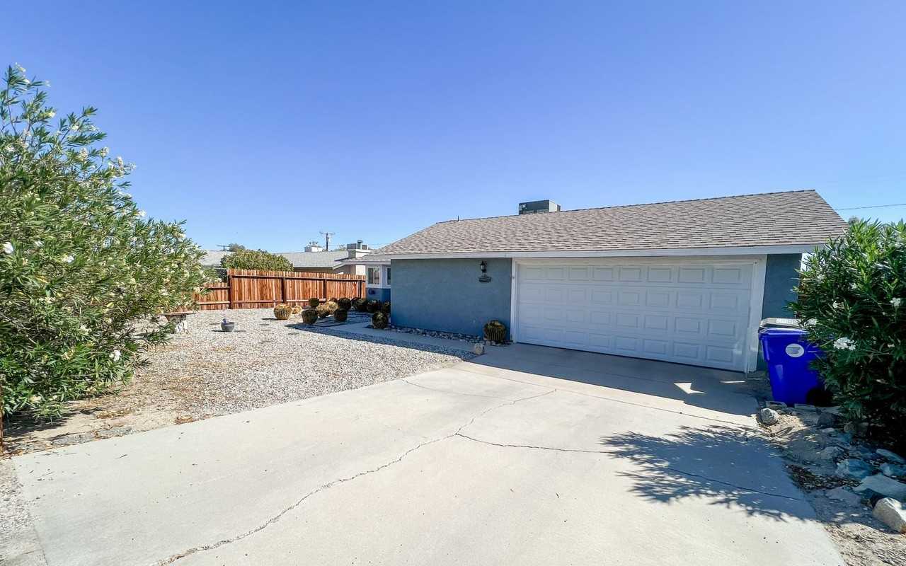 5395 Baileya Ave - Photo 3 of 21