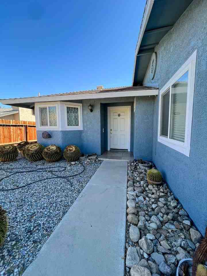 5395 Baileya Ave - Photo 2 of 21