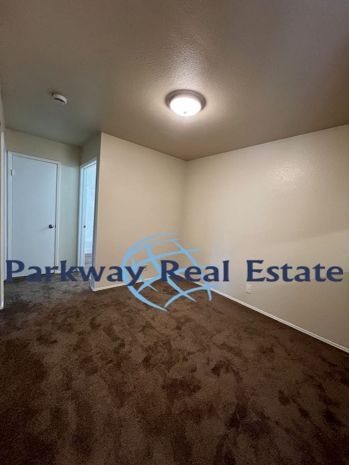 745 E Bradley Ave - Photo 3 of 11