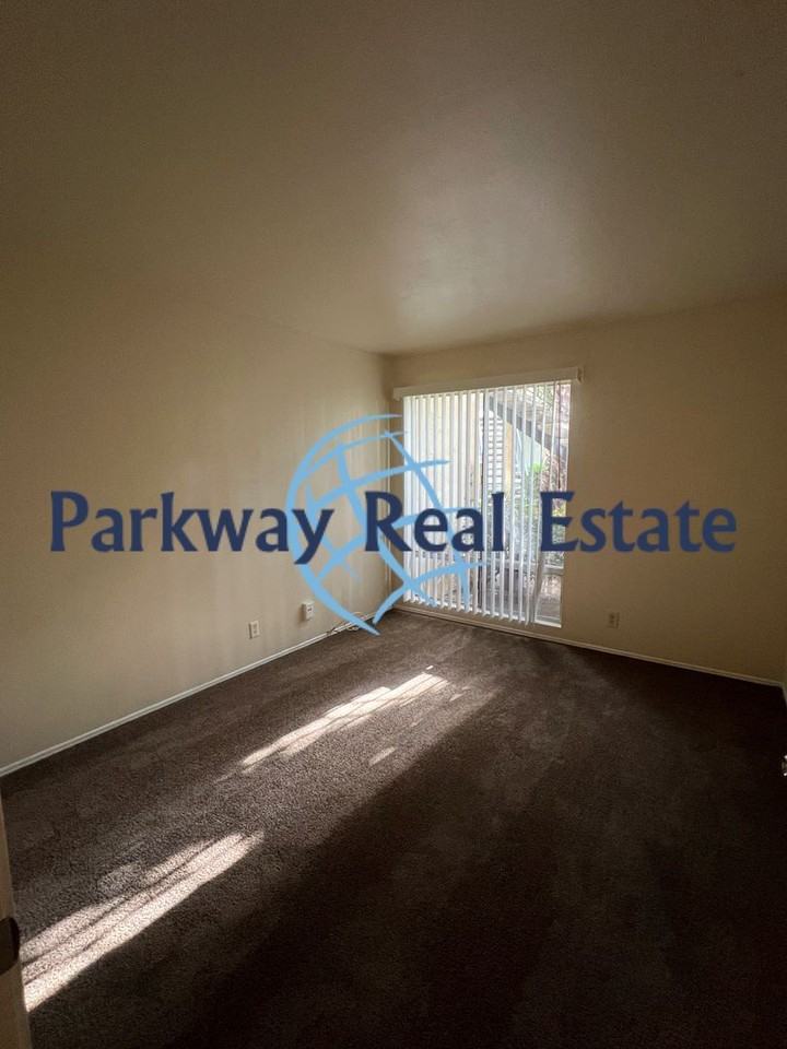 745 E Bradley Ave - Photo 4 of 11