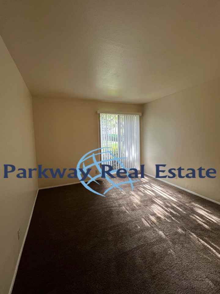 745 E Bradley Ave - Photo 6 of 11