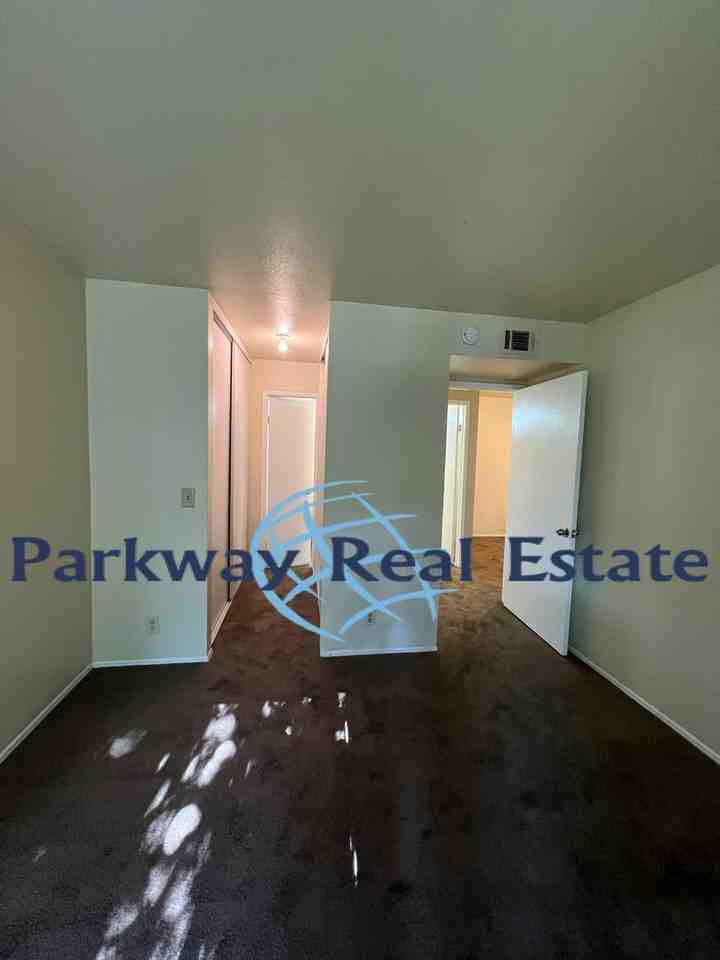 745 E Bradley Ave - Photo 7 of 11