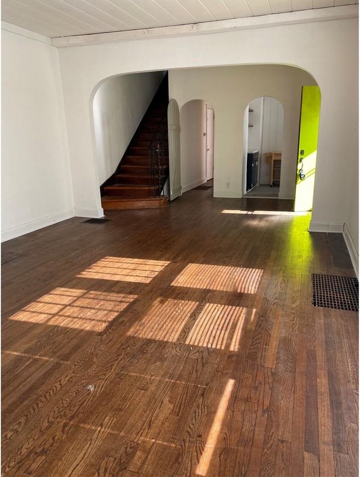 4117 E Lewis St - Photo 3 of 19