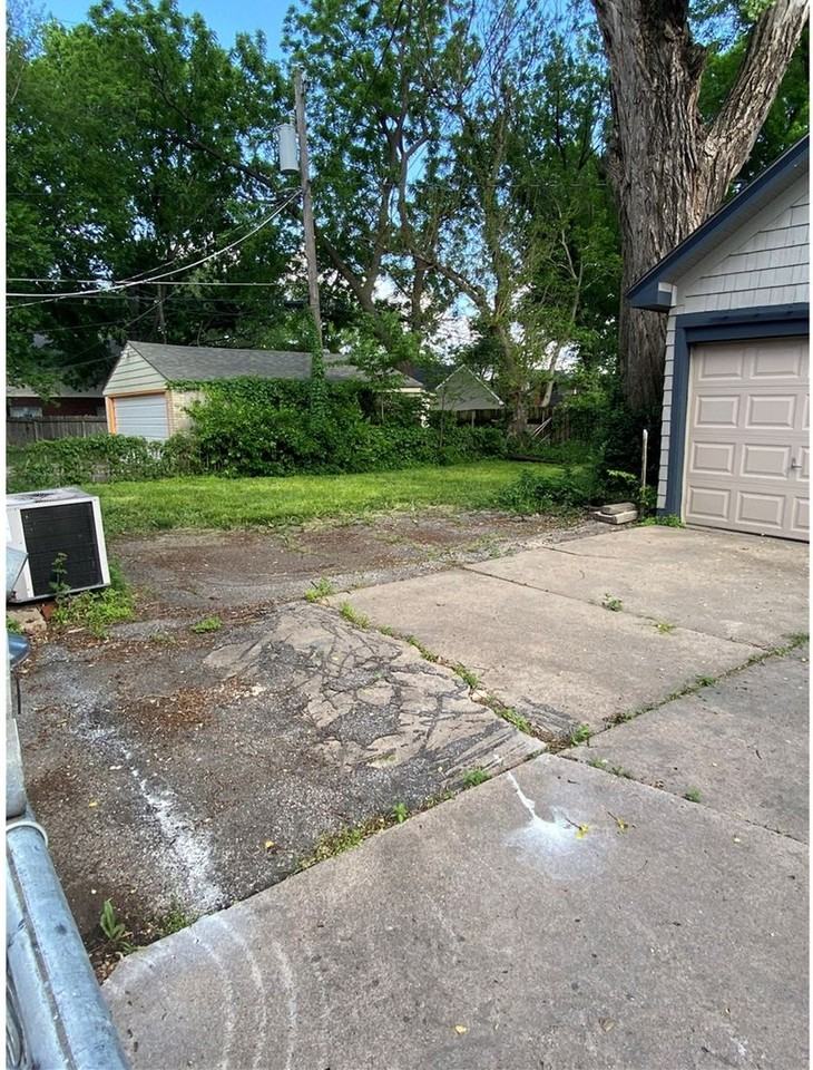 4117 E Lewis St - Photo 4 of 19