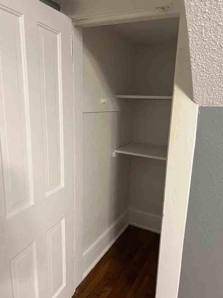 514 Benton Ave - Photo 5 of 15