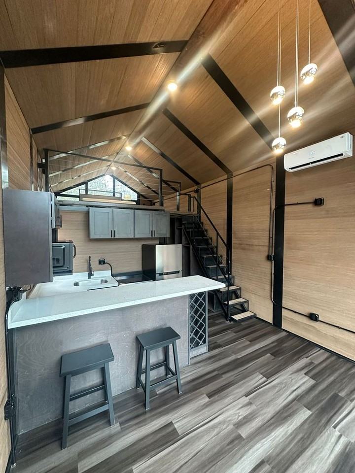 3710 Pheasant St - Photo 5 of 21