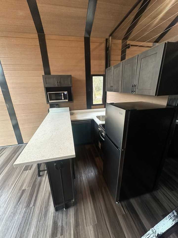 3710 Pheasant St - Photo 7 of 21