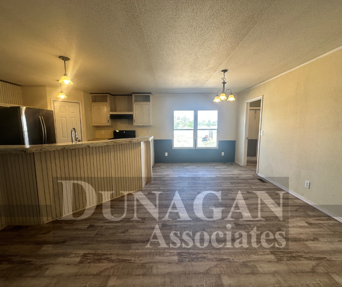 5002 Chaparalles Dr - Photo 3 of 10