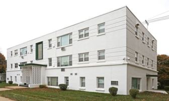 featured image of 2410 West Kenwood Manor