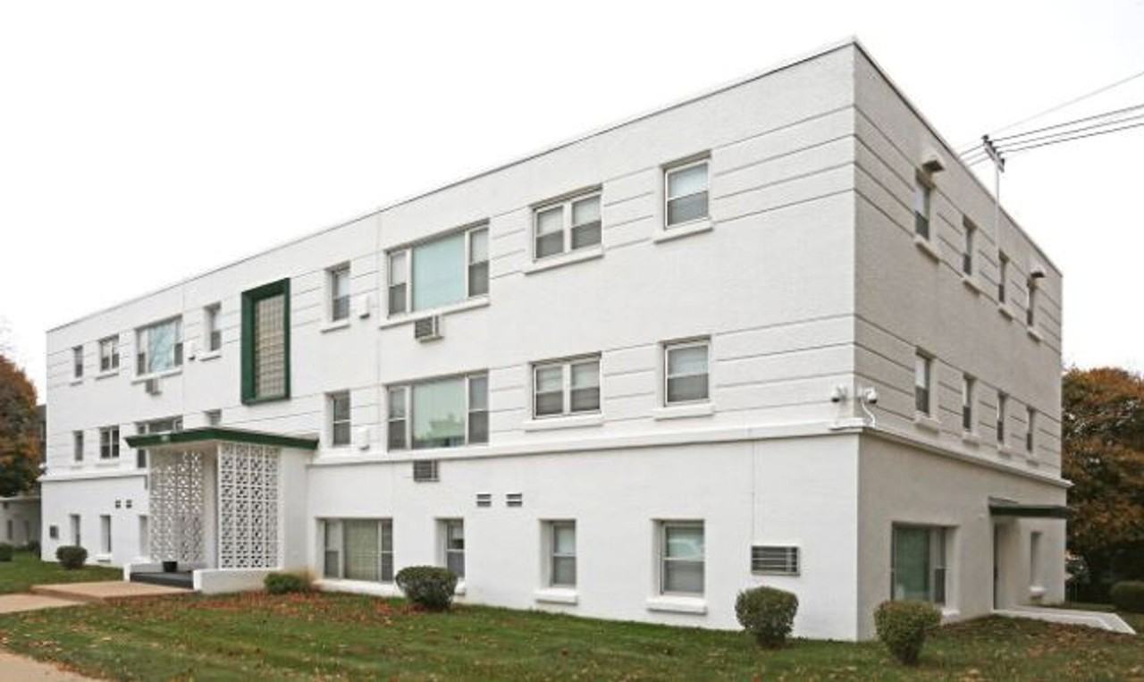 Welcome to Kenwood Manor Apartments – Tucked Away in the Heart of Sioux Falls - Photo 2 of 11