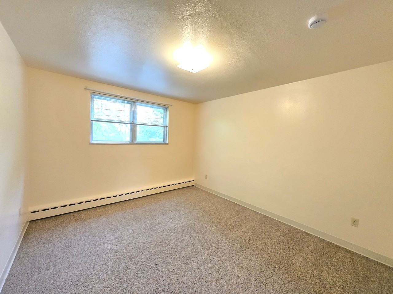 Welcome to Kenwood Manor Apartments – Tucked Away in the Heart of Sioux Falls - Photo 7 of 11