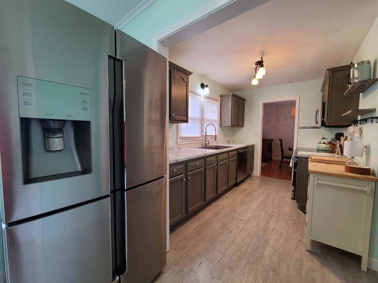 652 Chippewa Rd - Photo 2 of 25