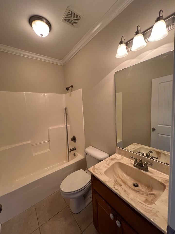 501 E Morningview Dr - Photo 5 of 20