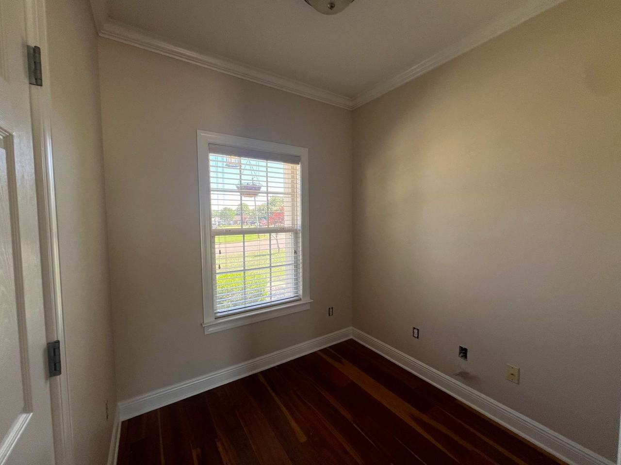 501 E Morningview Dr - Photo 7 of 20