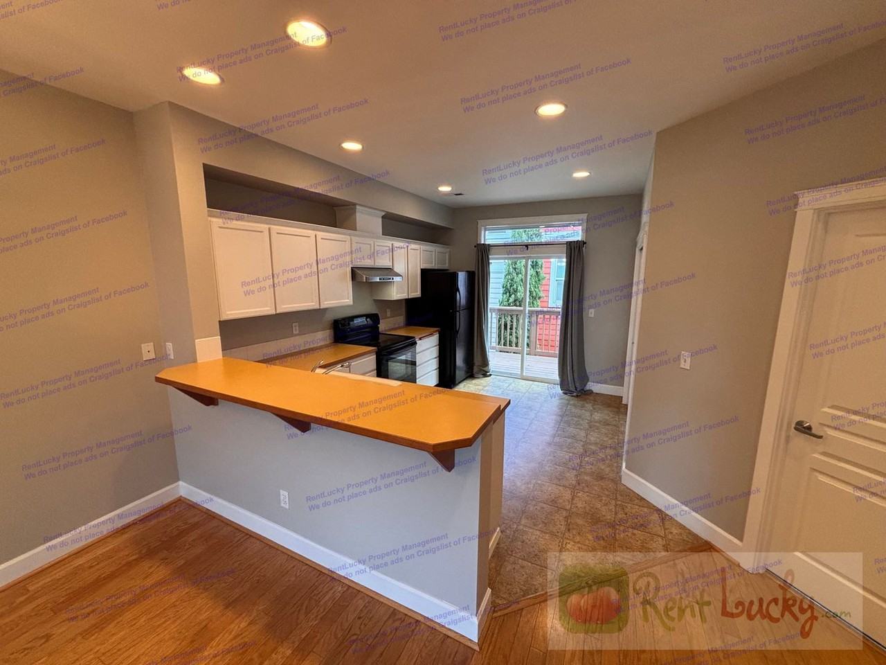 137 Wild Rose St - Photo 3 of 31