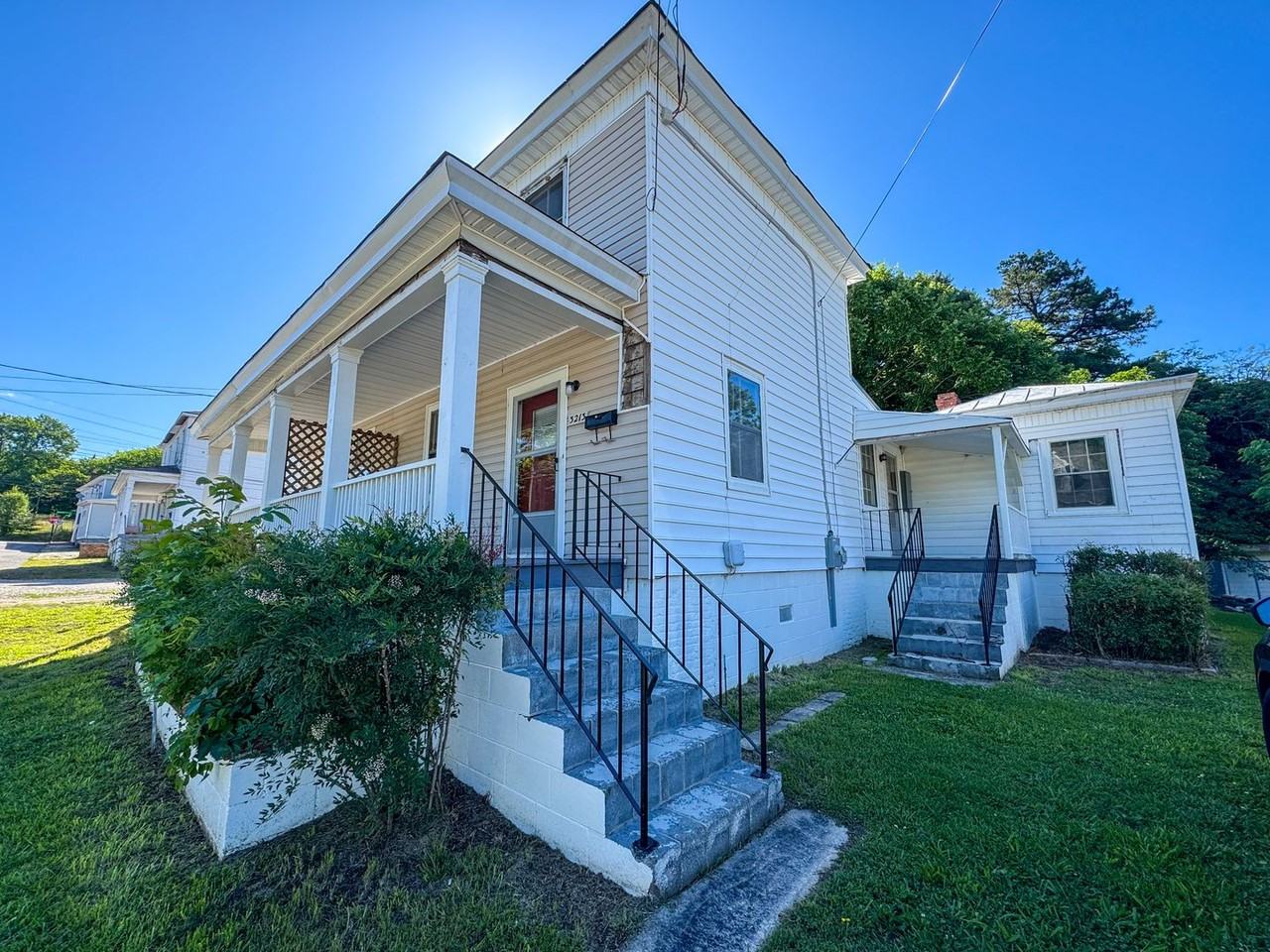 3213 Main St - Photo 2 of 29