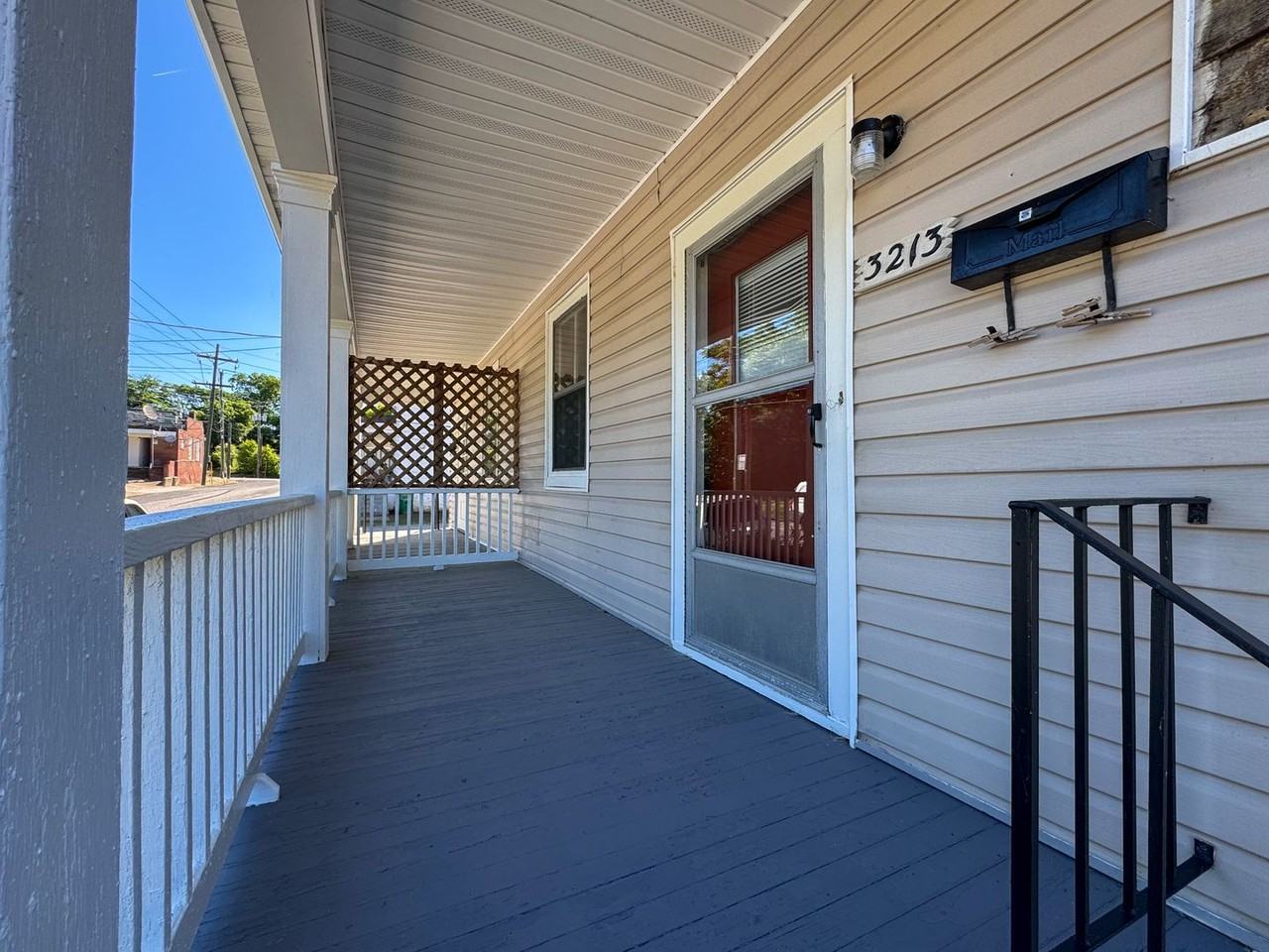 3213 Main St - Photo 3 of 29