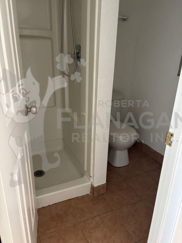 321 W 19th St - Photo 6 of 8