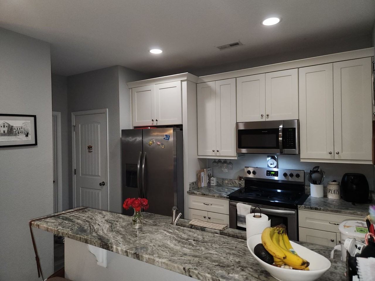 739 Oxford St - Photo 3 of 17