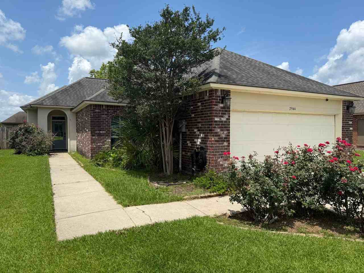 2944 Nicholson Lake Dr - Photo 3 of 23