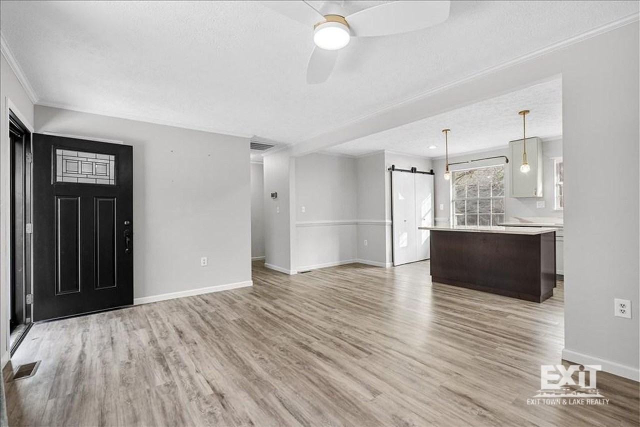 105 Marrow St - Photo 4 of 21