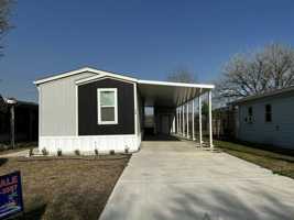 featured image of 602 N Victoria Rd