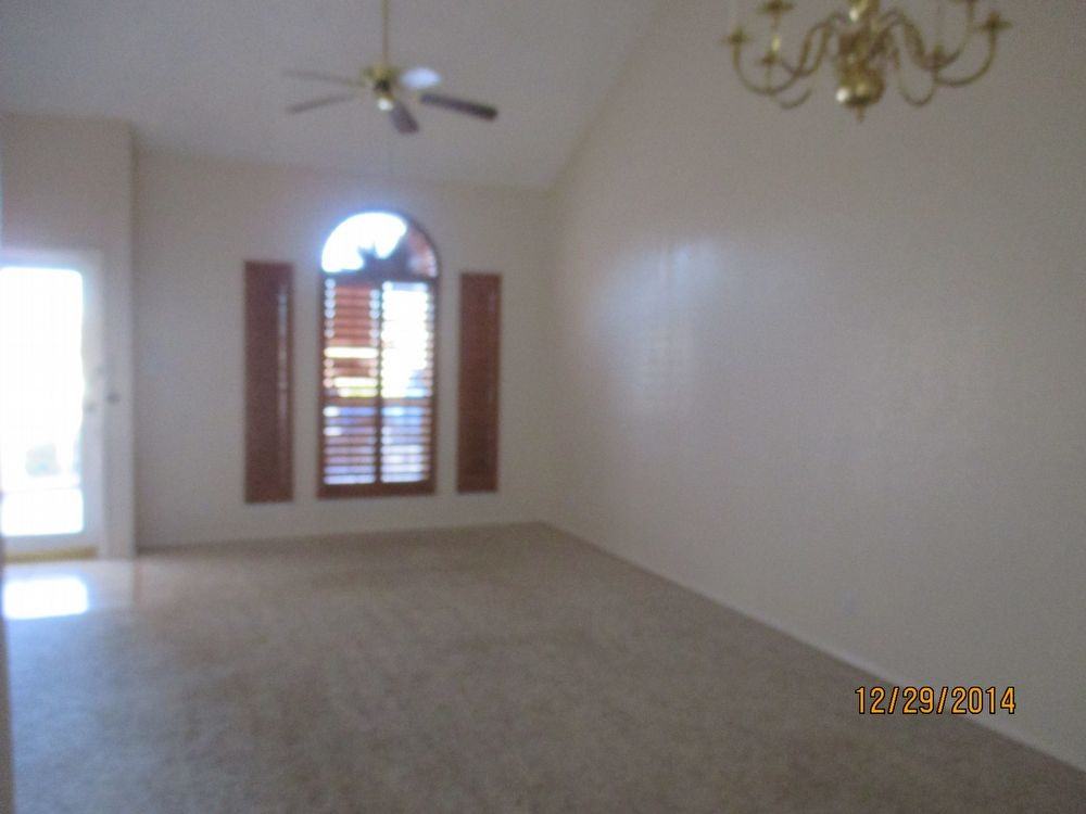 1005 Jan Ellyn Ln - Photo 3 of 19