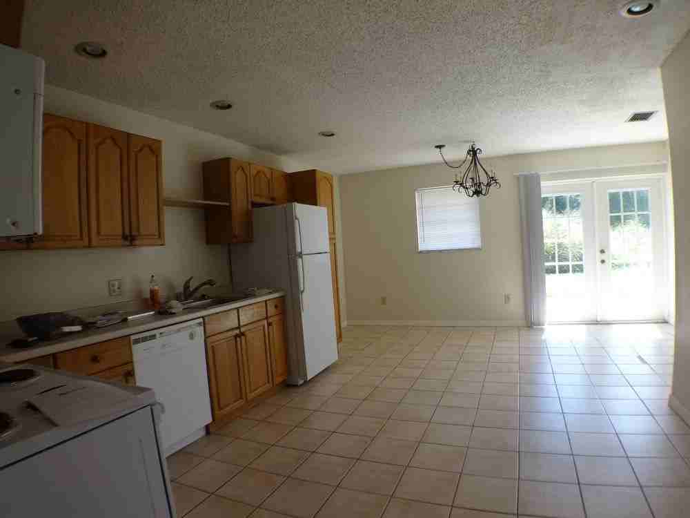 4548 SE Salvatori Rd - Photo 3 of 10