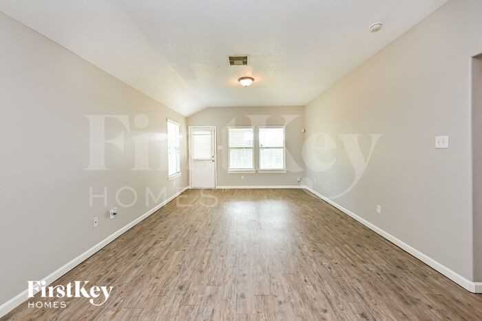 13350 Pine Tree Forest Trl - Photo 2 of 15