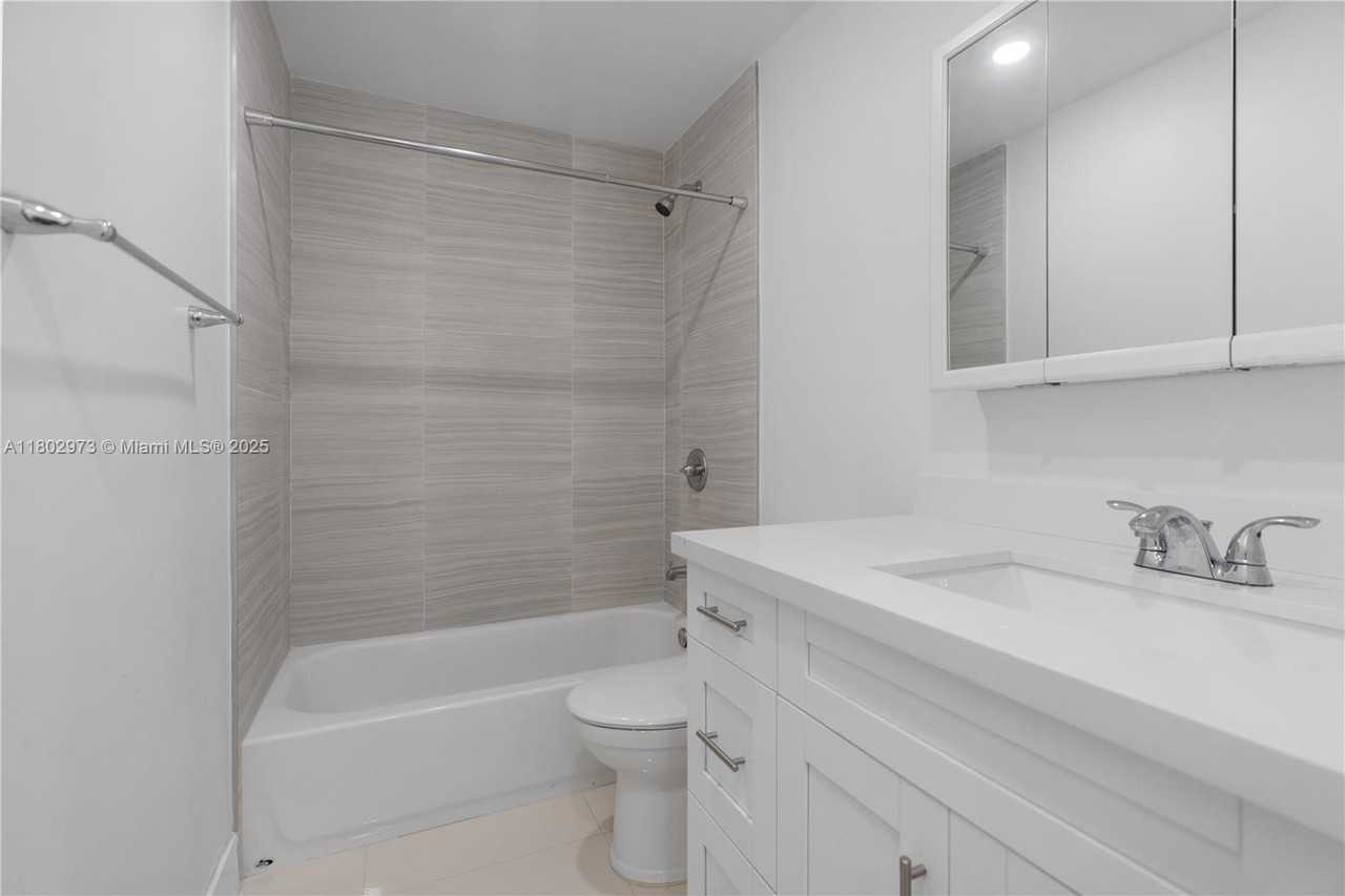 10501 Southwest 53rd Street #NA - Photo 7 of 18