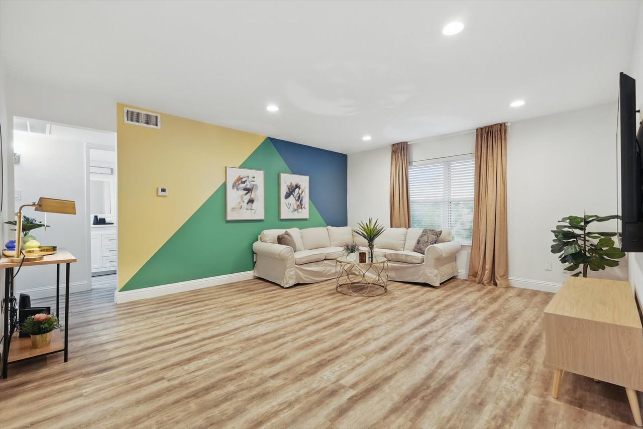 8083 Meadow Rd #225 - Photo 6 of 28