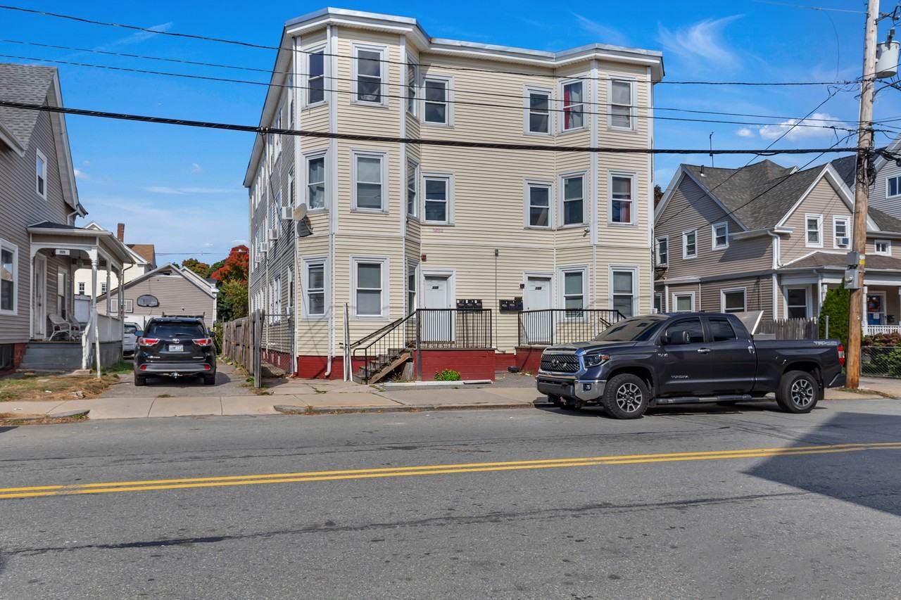 111 Pocasset Ave #3